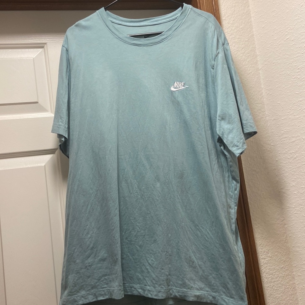Nike men’s tshirt XL